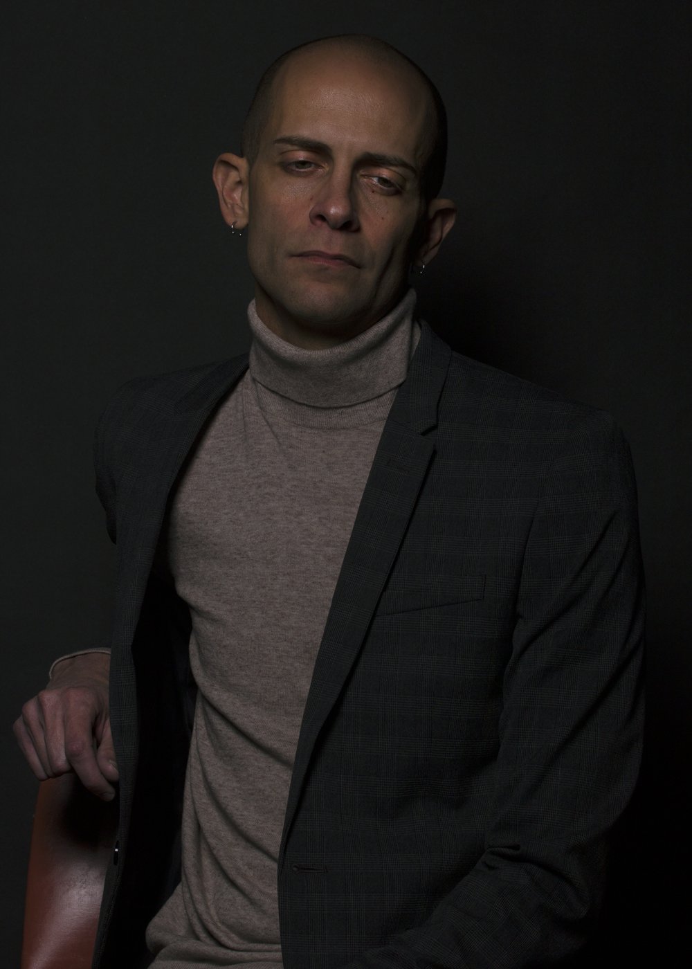Amir Zaheri, studio portrait